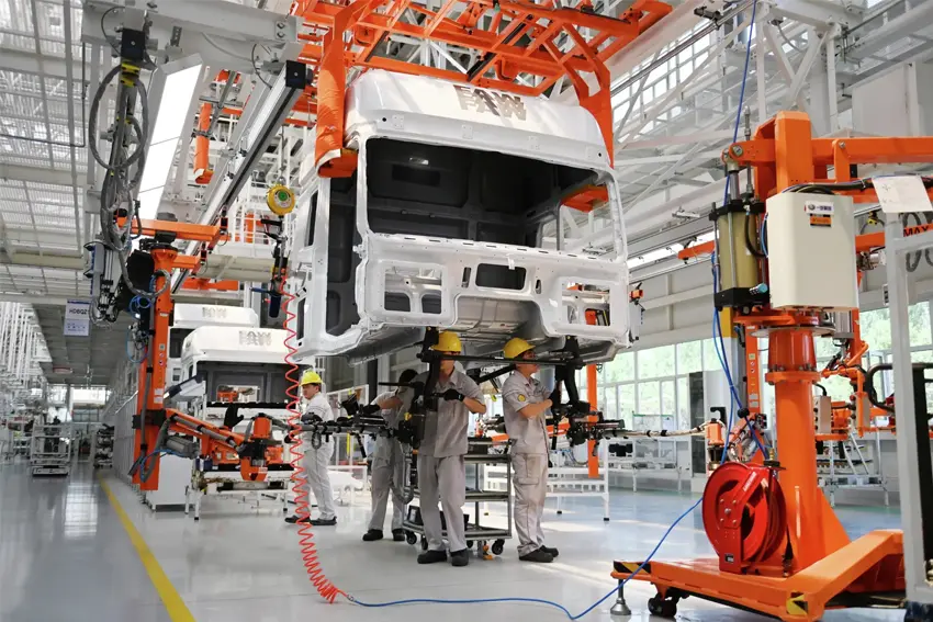 Faw jiefang factory workshop
