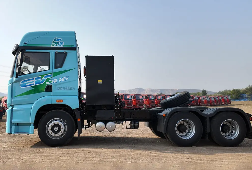 FAW JH6 Electric Tractor Truck (4)