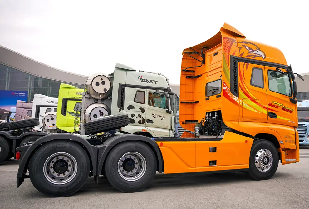 FAW Jiefang China J7 Trucks (5)