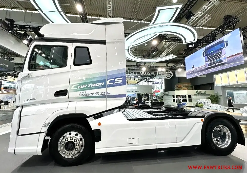 CORTRON CS600XXL exterior at IAA Transportation 2026