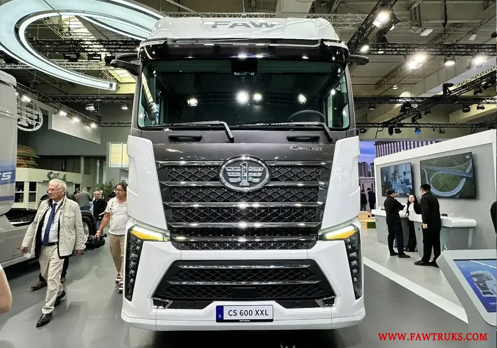CORTRON CS600XXL exterior at IAA Transportation 2026