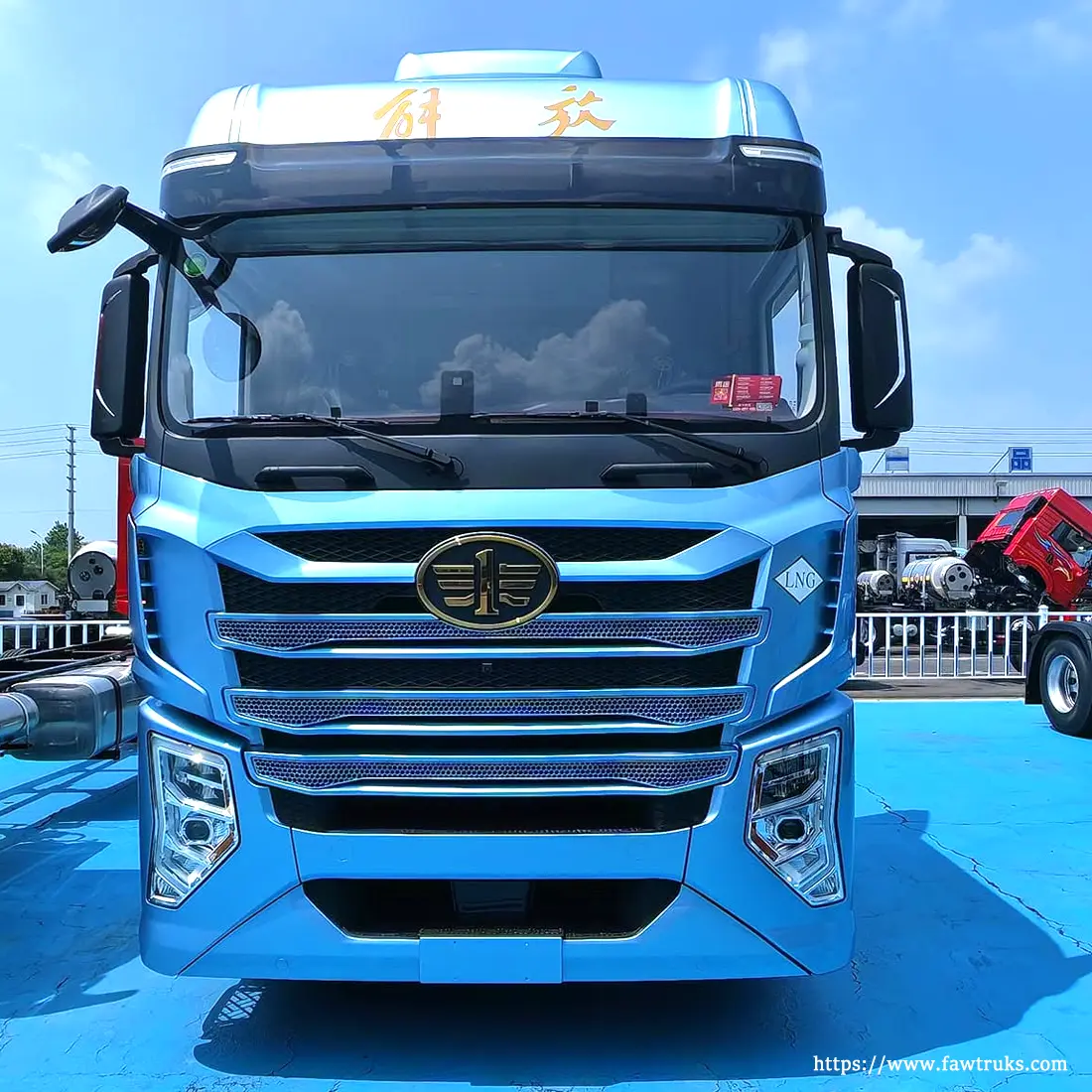 FAW LNG natural gas truck front view in Mexico