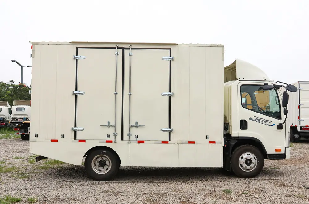 Faw J6f Pure Electric Light-Duty Van Truck (1)