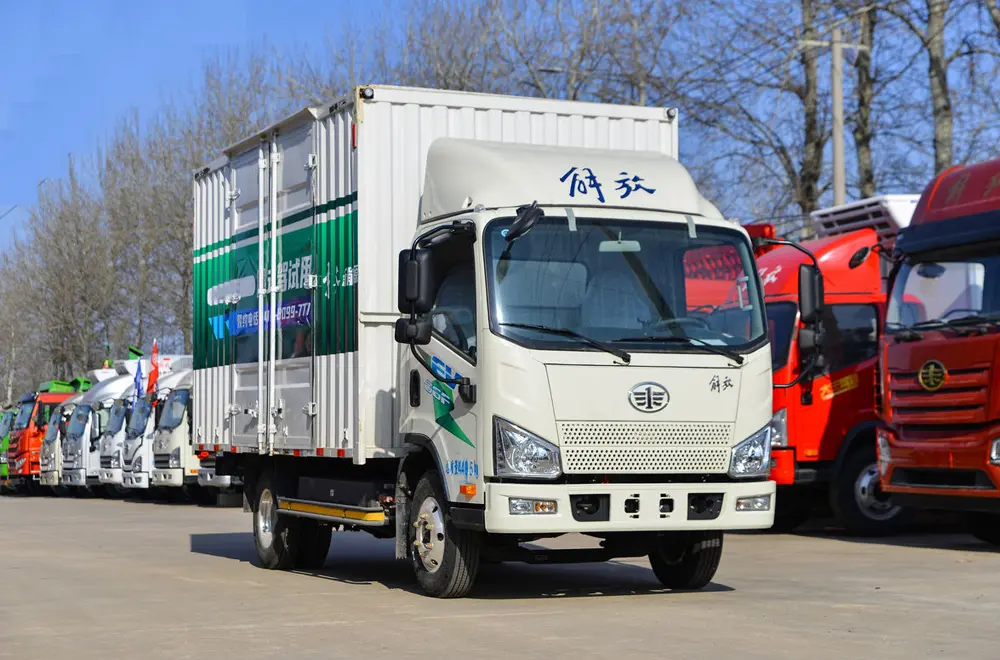 Jiefang J6F 4.5T Pure Electric Light Box Truck (3)